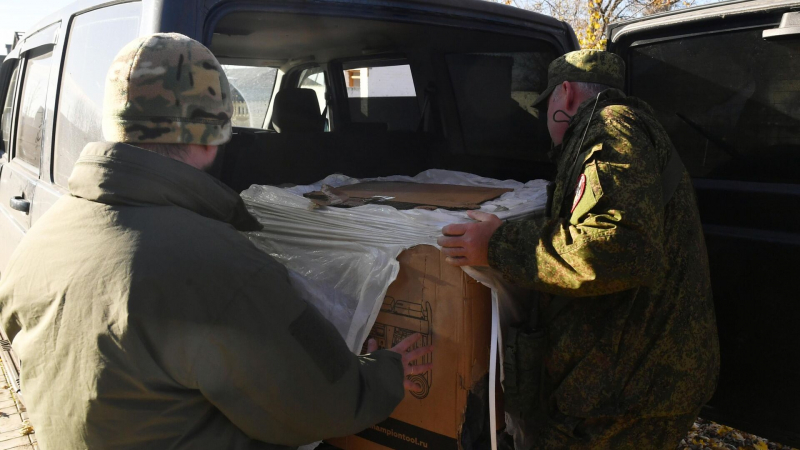 Народный фронт передал бойцам в ЛНР гуманитарный груз от россиян