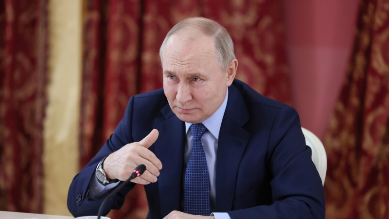 Путин не исключил расширения программы "Пушкинская карта"
