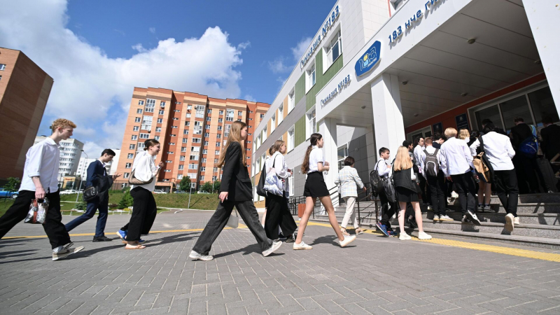Гладков рассказал, как пройдут экзамены и выпускные в Белгородской области