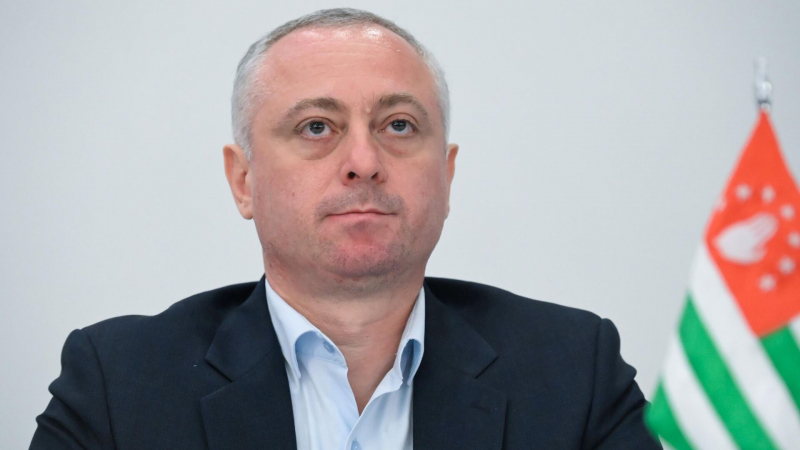 Оба кандидата в президенты Абхазии проголосовали во втором туре выборов