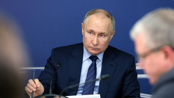 Путин обещал студентам, что поговорит с компаниями ракетной отрасли