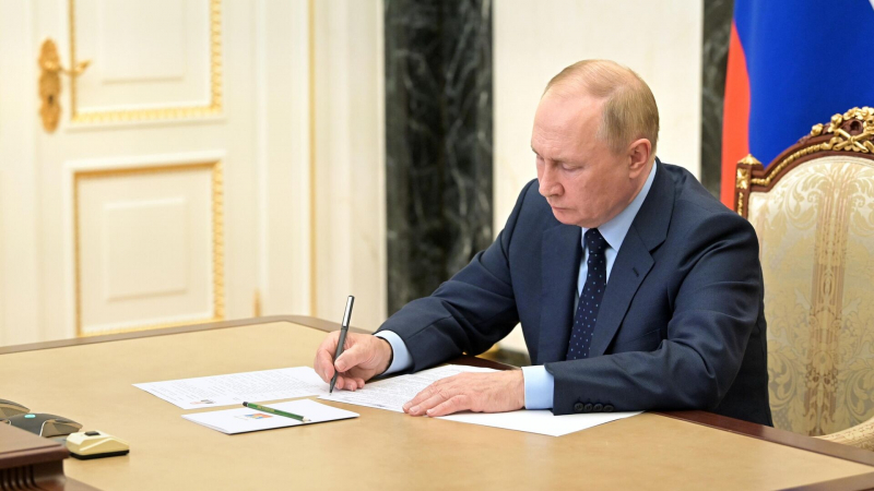 Путин одобрил сделку по приобретению "Русской элеваторной компании"