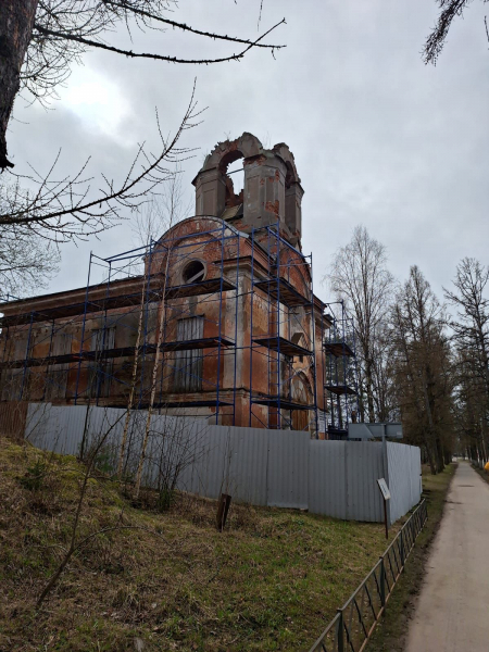 В Новой Ладоге начали восстанавливать Суворовскую церковь