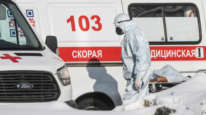 В России за сутки госпитализировали 1399 человек с COVID-19