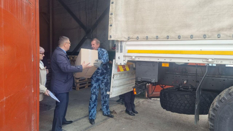 Жители Омской области отправили необходимые для военных вещи в зону СВО