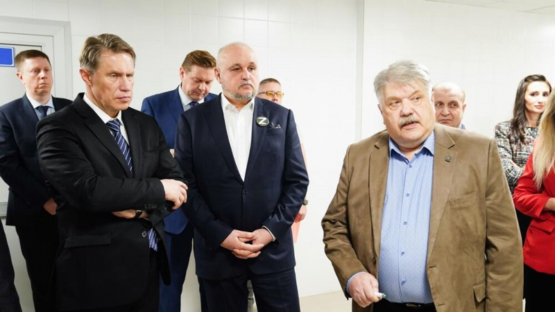 Цивилев и Мурашко открыли новый корпус Кузбасской инфекционной больницы