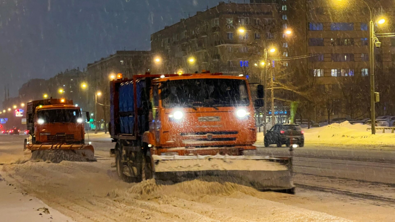 Убирать снег в Москве будут круглосуточно