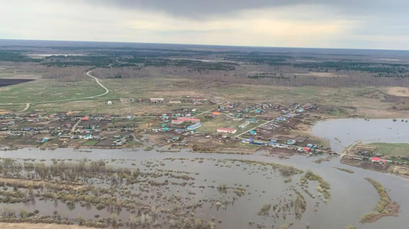 Уровень реки Урал в Оренбуржье снизился ниже опасной отметки