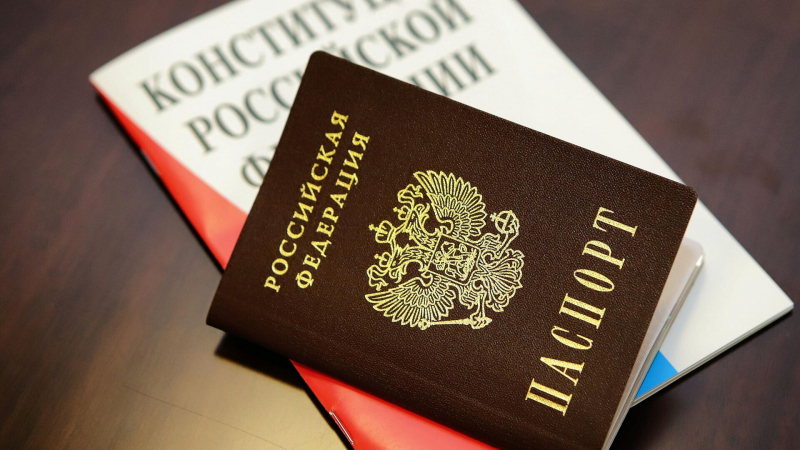 Двух уклонистов из Таджикистана проверят на законность получения паспорта